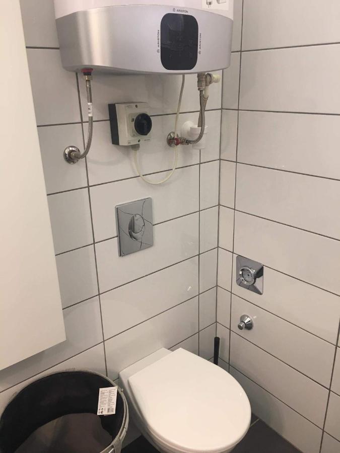 Cuki Apartmanok Dombóvár Bagian luar foto