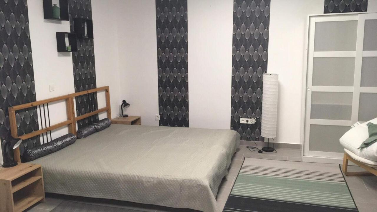 Cuki Apartmanok Dombóvár Bagian luar foto